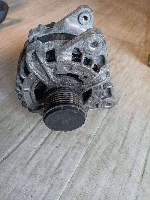 Генератор 150 A 1.5 dCi