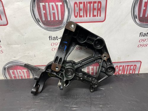 Кронштейн крепления двигателя 1.6 Mjet