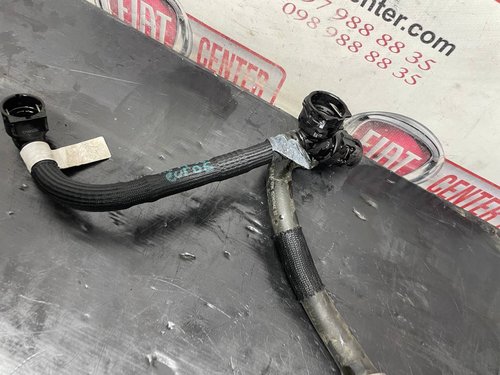 Патрубок води 1.6 Mjet