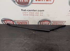 Двірник (щіткотримач) лівий