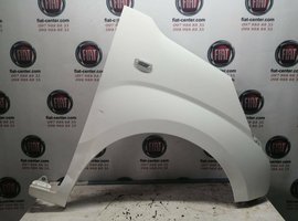 Крило переднє праве.