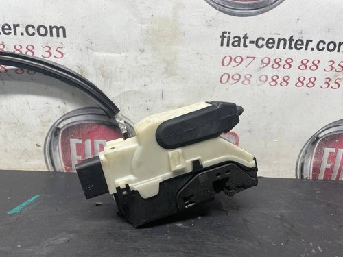 Замок правої розсувної двері Peugeot Partner K9