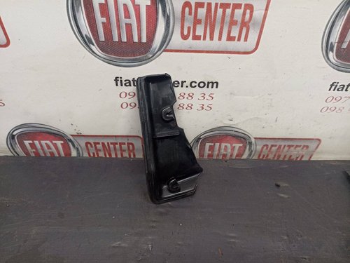 Накладка багажника ліва