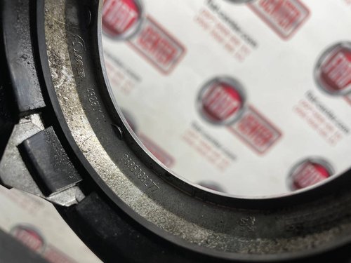 Декоративная накладка противотуманной фары правая