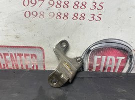 Кріплення впускного колектора 1,6 Mjet