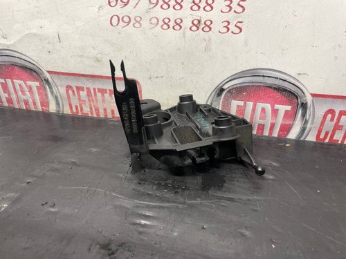 Кронштейн кріплення паливного фільтра 2.0 HDi