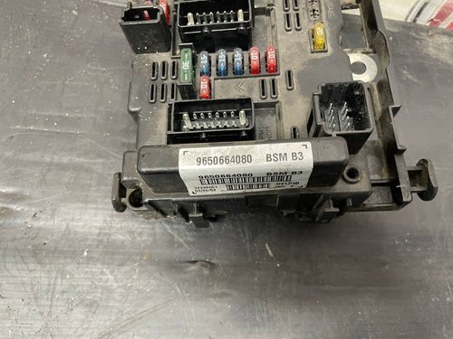Блок запобіжників BSM-B3 Peugeot 206/307