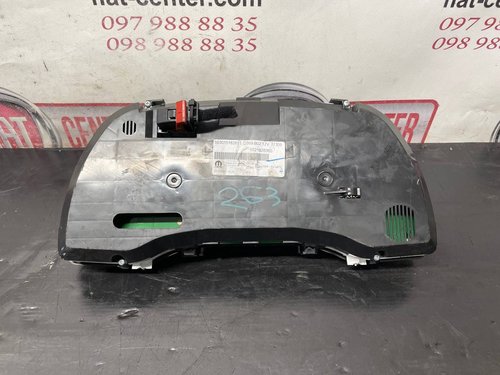 Панель приладів (спідометр, одометр, щиток)