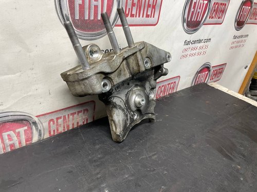 Кронштейн крепления двигателя 1.6 Mjet