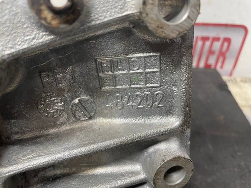 ЛАПА ОПОРА ПІВВІС 1.4 16V