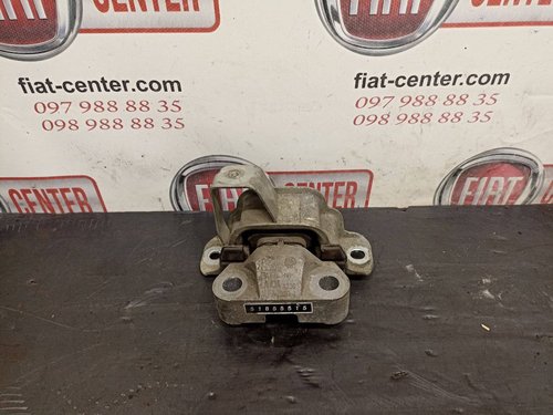 Подушка двигуна ліва верхня 1.3 Mjet