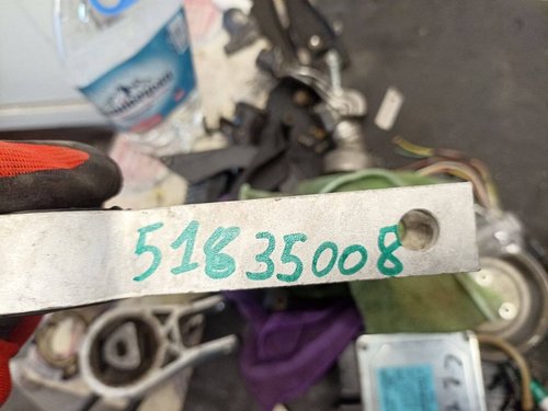 Подушка двигуна задня 1,3