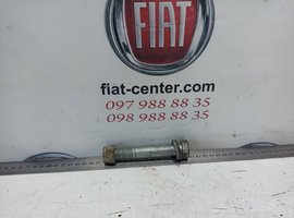 Болт кріплення ресори передній