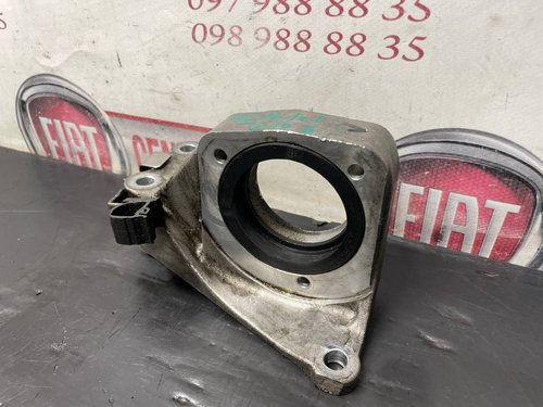 Кронштейн подвесного подшипника 1.6 Mjet