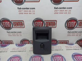 Накладка центральної консолі з прикурювачем