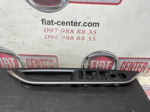 Пластик панелі управління склом передній правий