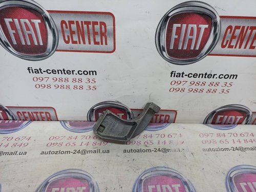 Кронштейн генератора 1.9Jtd.Mjet Fiat Stilo