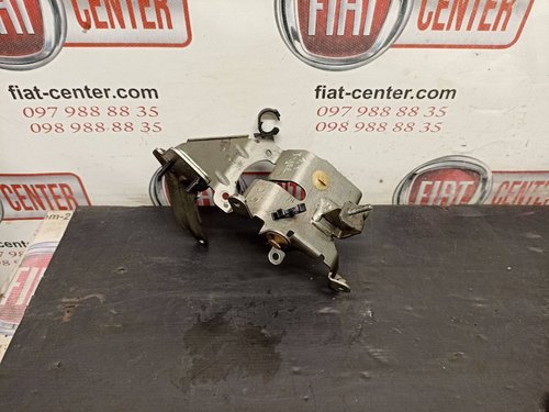 Кронштейн кріплення проводки двигуна