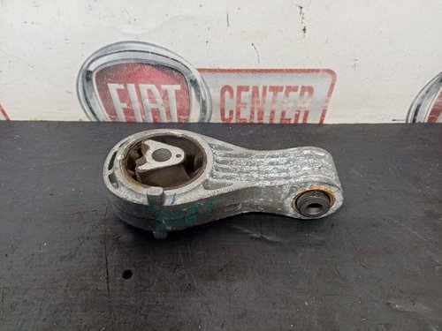 Подушка (опора) двигуна права верхня