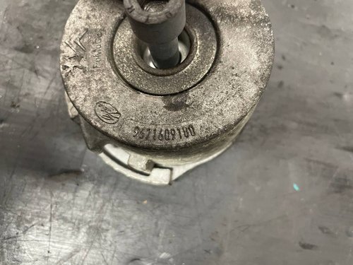 Натяжний ролик генератора 2.0 HDI