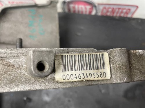 Кронштейн двигуна 1.6 Mjet