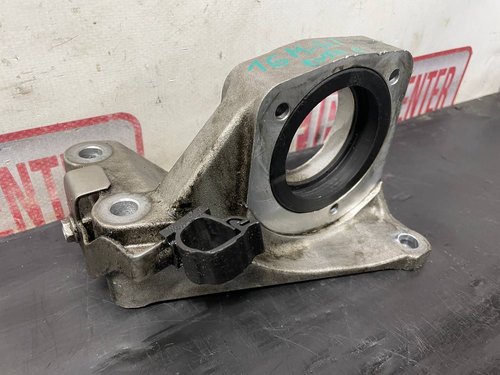 Кронштейн подвесного подшипника 1.6 Mjet