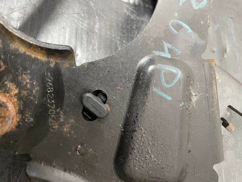 Кронштейн кріплення корпуса термостата 2,0 HDI