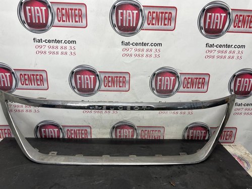 Накладка радиаторной решетки хромированная