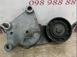 Натяжний механізм генератора
