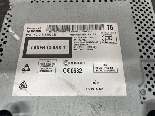 Экран автомагнитолы с GPS Nissan Qashqai J11