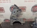 Кронштейн подушки двигуна Fiat Stilo 01-10