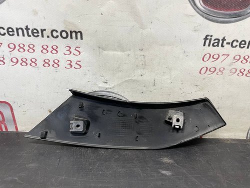 Накладка (заглушка) жабо правая