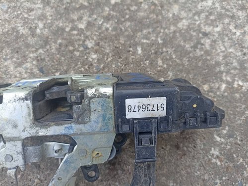замок передньої лівої двері Fiat Stilo