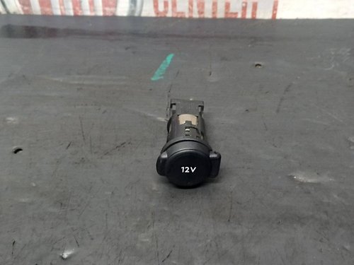 Прикурювач Peugeot 3008 II