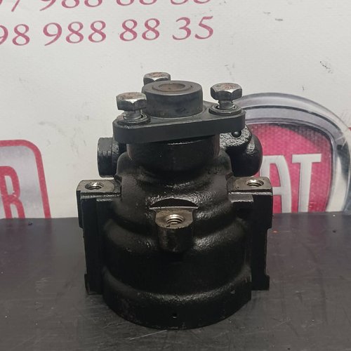 Насос гидроусилителя руля (ГУР)  1.6