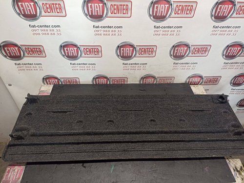 Поличка багажника