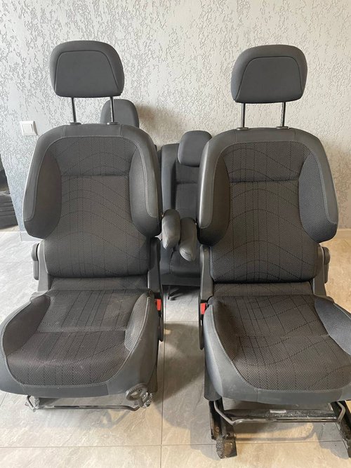 Комплект сидінь