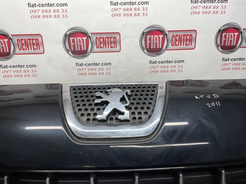 Бампер передній під ПТФ (омивачі фар та хромована губа) до-рест