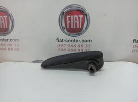 Підлокітник сидіння