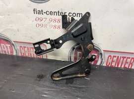 Кронштейн кріплення корпуса термостата 2,0 HDI