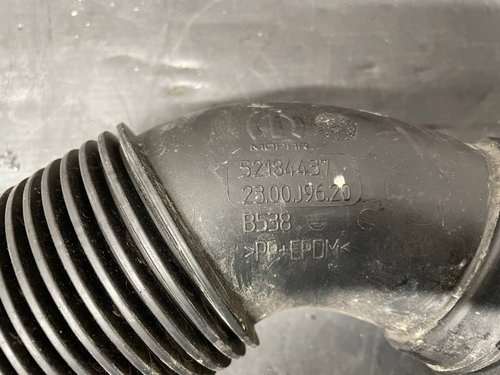 Патрубок воздушного фильтра 1.6 Mjet