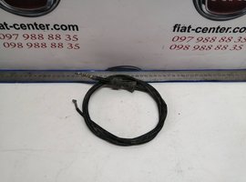 Трос відкривання капота.