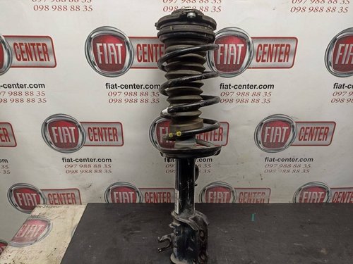 Амортизатор передній правий