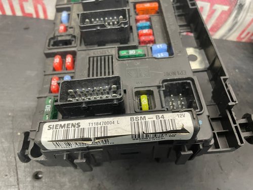 Блок запобіжників BSM B4