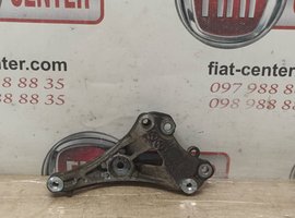 Кронштейн компресора кондиціонера 1.4 1.6 VTi