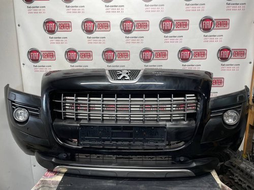 Бампер передній під ПТФ (омивачі фар та хромована губа) до-рест